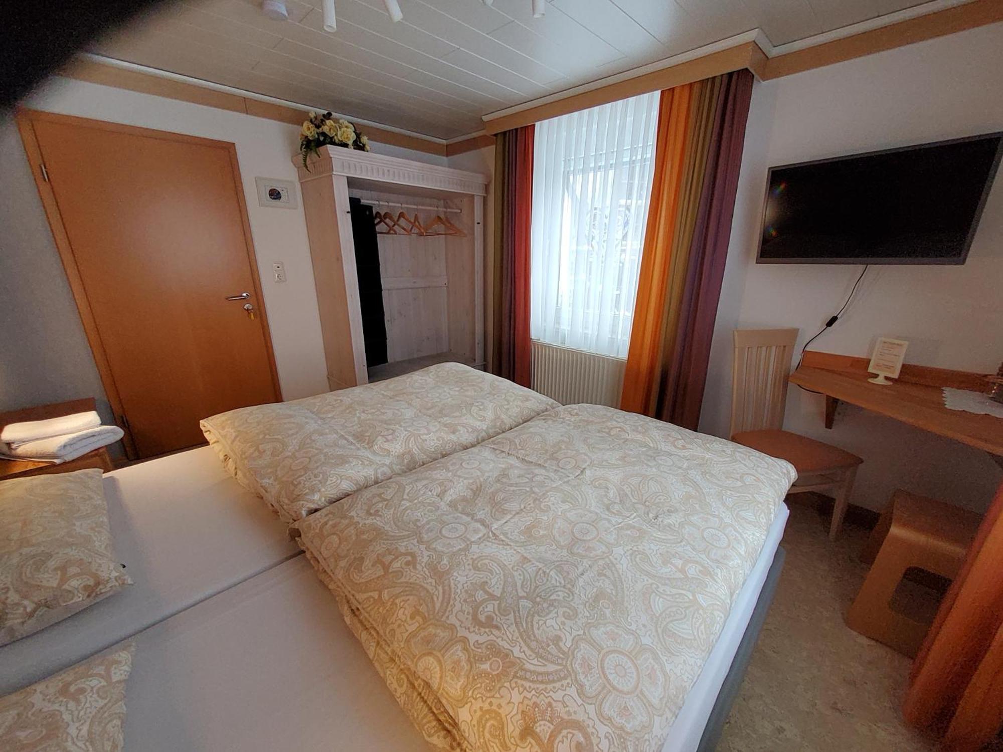 B & B Gaestehaus Schmidt Lichtenberg  Esterno foto